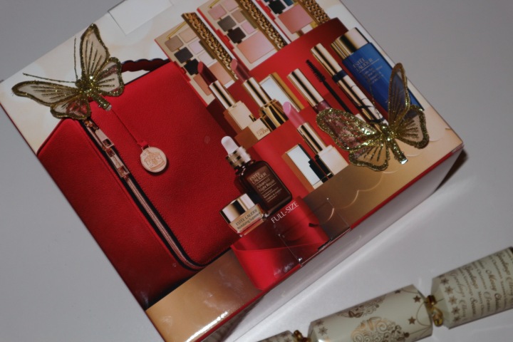 Thumbs Luxury gift Idea:  Estee Lauder Blockbuster Gift Set